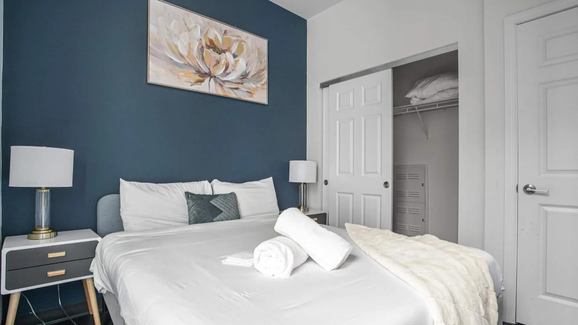 CozySuites Stunning 1BR in Downtown Pitts #26 Pittsburgh